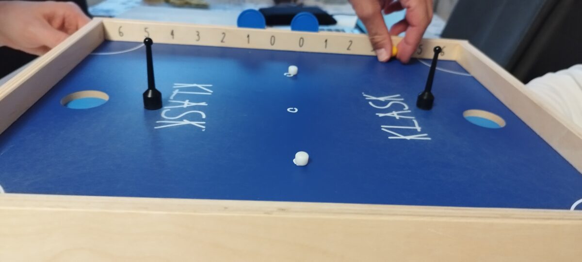 Klask Magnetspiel