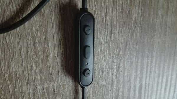 Aukey ब्लूटूथ हेडफोन ऑपरेशन